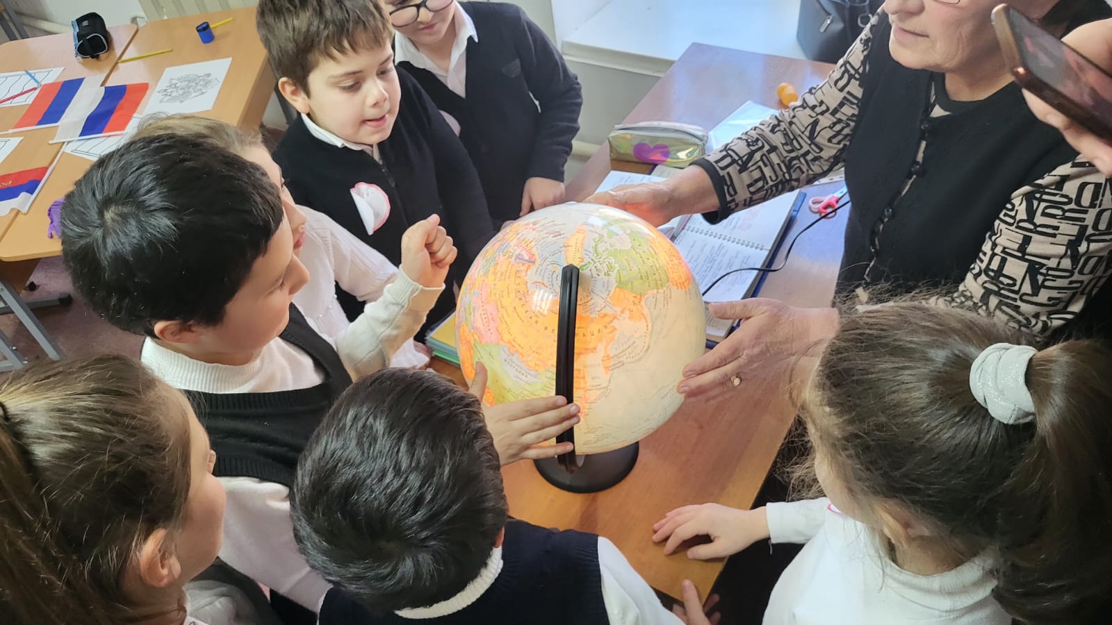 В школе отметили День народного единства.